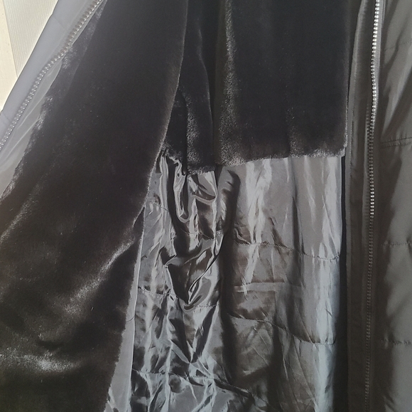 Torrid  Long Black Winter Parka With Faux Fur Hood Plus Size 18/20 - Picture 6 of 13